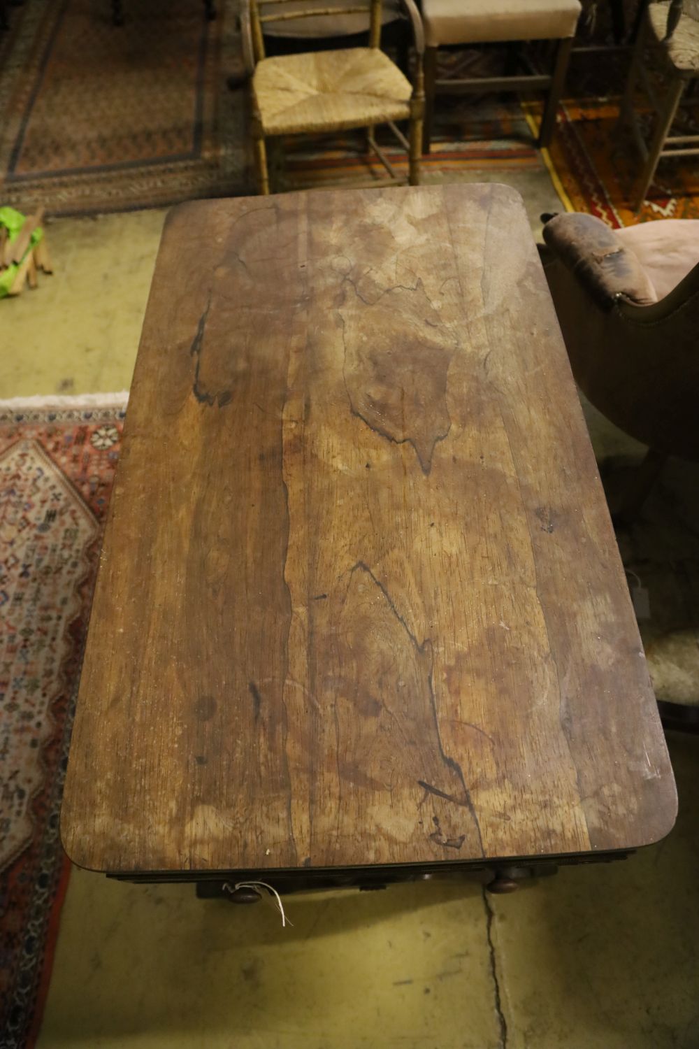 A Regency rosewood centre table, width 98cm, depth 58cm, height 72cm